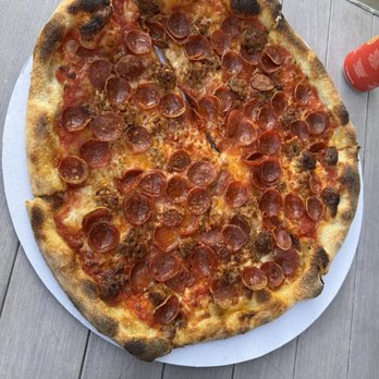 Redwood Pie - Sausage and pepp - Pizza Near Me - Hermosa Beach, California Redwood Pie - Sausage and pepp - Pizza Near Me - Hermosa Beach, California