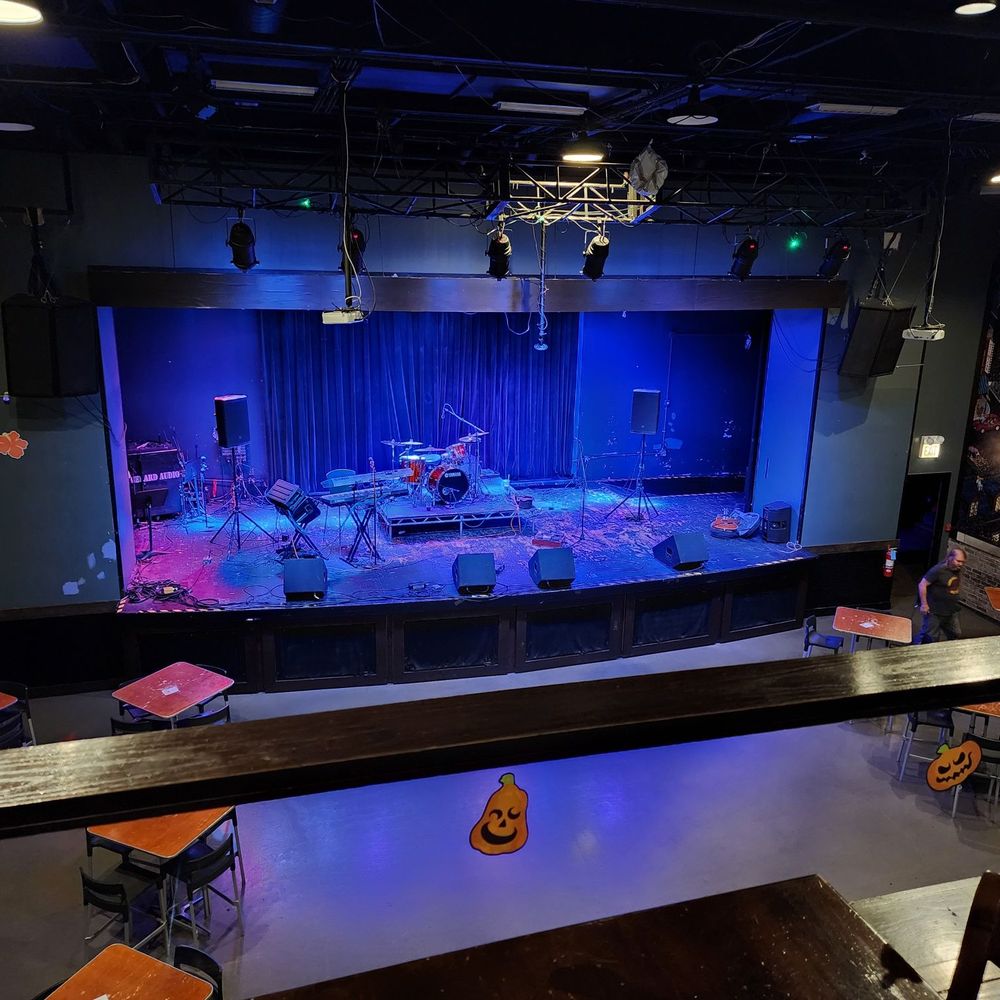 Durty Nellie’s - a stage set up for a concert - Music Venues Near Me - Palatine, Illinois Durty Nellie’s - a stage set up for a concert - Music Venues Near Me - Palatine, Illinois