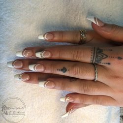 Diva Nails & Esthetics - Photo
