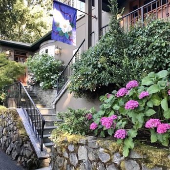 Monte Ferro Winery - Front of the house. Not the entrance to the tasting area - Wineries Near Me - Lake Oswego, Oregon Monte Ferro Winery - Front of the house. Not the entrance to the tasting area - Wineries Near Me - Lake Oswego, Oregon