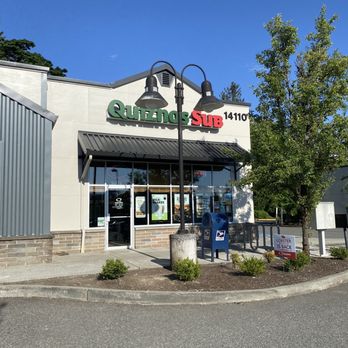 Quiznos - the outside of a store on a sunny day - Sandwiches Near Me - Duvall, Washington Quiznos - the outside of a store on a sunny day - Sandwiches Near Me - Duvall, Washington