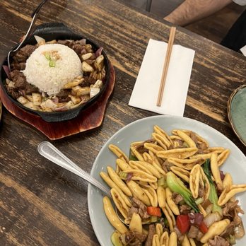 Jiang's Kitchen - Chinese Near Me - New York, New York