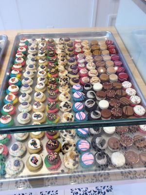 Baked by Melissa by null