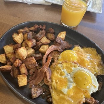 Trilogy Kitchen - Skillet Hash - Breakfast & Brunch Near Me - DeLand, Florida Trilogy Kitchen - Skillet Hash - Breakfast & Brunch Near Me - DeLand, Florida
