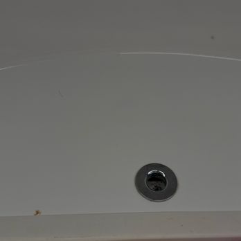 Evergreen Inn & Suites - Grime in sink - Hotels Near Me - Monroe, Washington