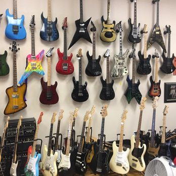 Guitar Collector - Guitar Stores Near Me - Orange, California