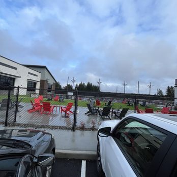 23 Kitchens - Outdoor seat and activities - Salad Near Me - Lacey, Washington