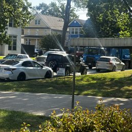 Their employees car's blocking the access of trash pickup by city of Houston
