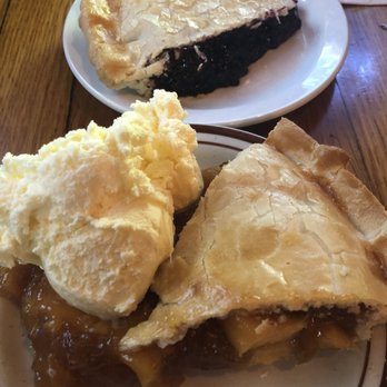 Beckie's Cafe - Blackberry and peach pies - American Near Me - Prospect, Oregon