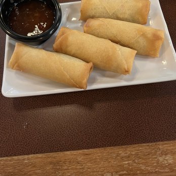 Makimoto Sushi - Veggie Spring Rolls (had to send these back because the middle was ice cold) - Sushi Bars Near Me - Auburn Hills, Michigan