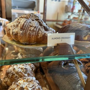 Jyan Isaac Bread - Pastry Display - Bakeries Near Me - Santa Monica, California Jyan Isaac Bread - Pastry Display - Bakeries Near Me - Santa Monica, California