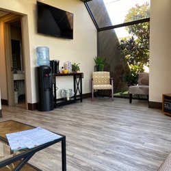 Schmitt Dental - Waiting room