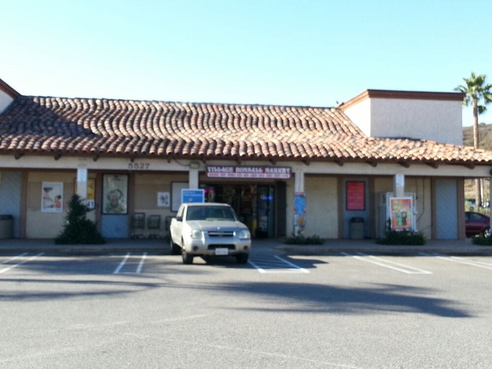 VILLAGE BONSALL MARKET Updated September 2024 13 Photos 5527