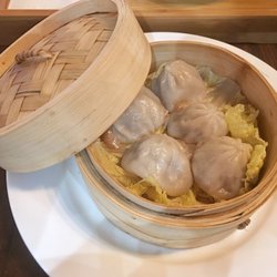 Nummy - Juicy and plump soup Dumplings (xiaolongbao)