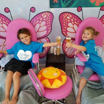 Pixie Nail Lounge - Too cute - Nail Salons Near Me - San Diego, California