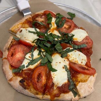 Crow River Winery - Margherita  pizza - Wineries Near Me - Hutchinson, Minnesota