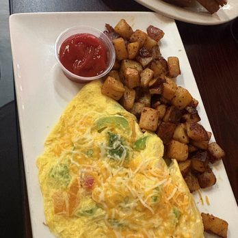 Bella’s Diner - Coffee & Tea Near Me - Bakersfield, California