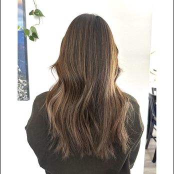 Kinsley + Mane Hair and Extension Lounge - Alicia did excellent with the color I wanted! - Hair Extensions Near Me - Alamo, California