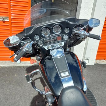 Public Storage - OVER SPRAY ORANGE PAINT ON MY HARLEY DAVIDSON ORANGE!!!! THEY PAINTED THE DOORS AND I WAS NEVER NOTIFIED OF THIS. I THOUGHT MY UNIT SAFE, I - Self Storage Near Me - Delray Beach, Florida Public Storage - OVER SPRAY ORANGE PAINT ON MY HARLEY DAVIDSON ORANGE!!!! THEY PAINTED THE DOORS AND I WAS NEVER NOTIFIED OF THIS. I THOUGHT MY UNIT SAFE, I - Self Storage Near Me - Delray Beach, Florida