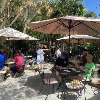 Havanna Cafe - Patio and garden - Cuban Near Me - Chokoloskee, Florida Havanna Cafe - Patio and garden - Cuban Near Me - Chokoloskee, Florida