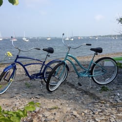 Jamestown Outdoors - Beach Cruisers to bike around town and to the beach!
