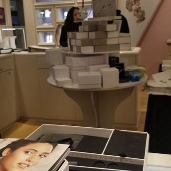 PANDORA - Jewelry Near Me - Orland Park, Illinois