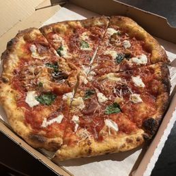 Pizza !! Pizza !!