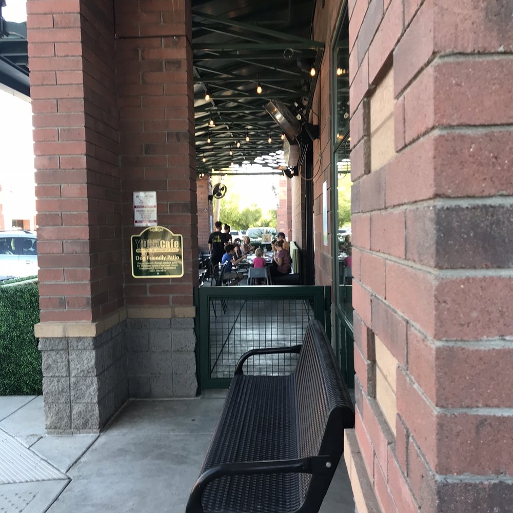 Sunshine Breakfast Bar - Outside look to the patio area. - Breakfast & Brunch Near Me - Phoenix, Arizona Sunshine Breakfast Bar - Outside look to the patio area. - Breakfast & Brunch Near Me - Phoenix, Arizona