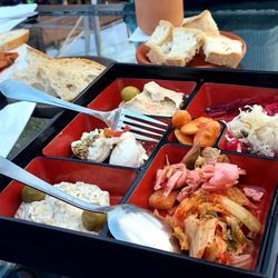 De Pan Y Queso Bocadillos Bar - Vegetarian mezze with imambulda and kimchi