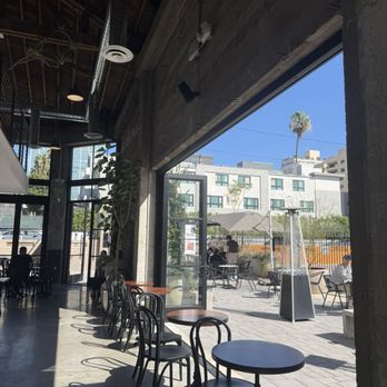20g - Patio - Coffee & Tea Near Me - Los Angeles, California