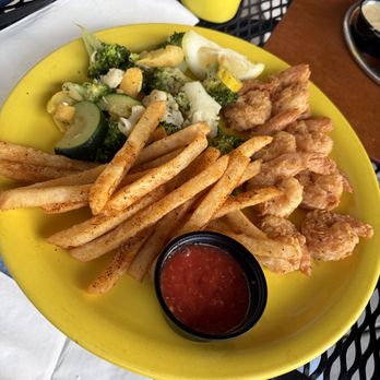 Rooster's Waterfront Restaurant - Hazel's 'famous' fried shrimp - American Near Me - Clarkston, Washington Rooster's Waterfront Restaurant - Hazel's 'famous' fried shrimp - American Near Me - Clarkston, Washington