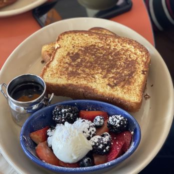 Snooze, an A.M. Eatery - French toast neat - Breakfast & Brunch Near Me - Houston, Texas Snooze, an A.M. Eatery - French toast neat - Breakfast & Brunch Near Me - Houston, Texas