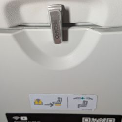 Air Canada - No USB port for charging