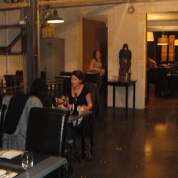 Nulle Part Ailleurs - Salle restaurant "Usine"