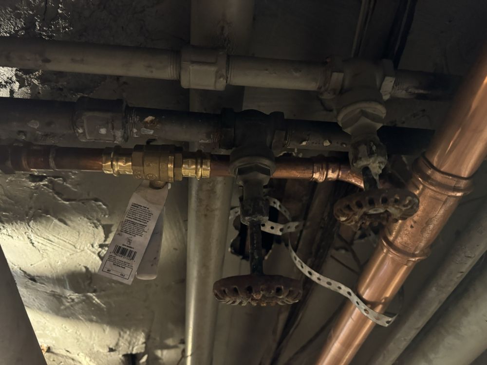 Slide of Manny's Building Maintenance And HVAC