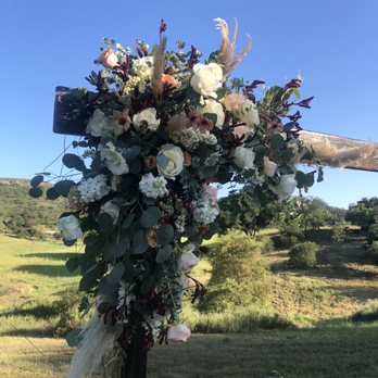 D'Renae - Floral design - Wedding Planning Near Me - Murrieta, California D'Renae - Floral design - Wedding Planning Near Me - Murrieta, California
