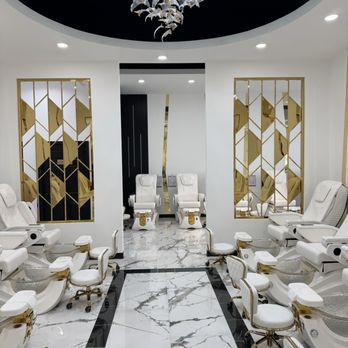 Luxx Nail Bar - VIP room - Nail Salons Near Me - Georgetown, Texas