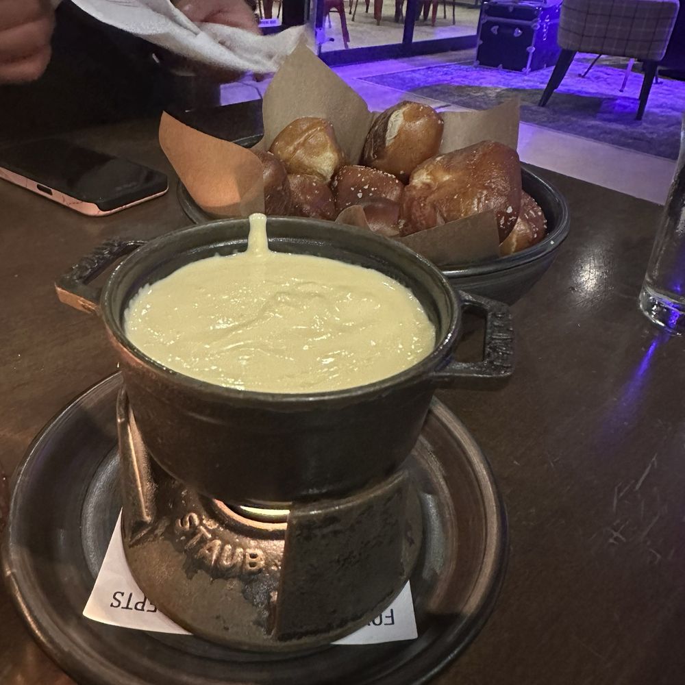 Culinary Dropout - Soft Pretzels & Provolone Fondue - New American Near Me - Austin, Texas