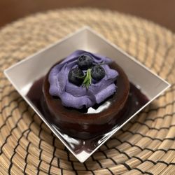 Lur Ros Thai Kitchen - Ds9. Blueberry cake