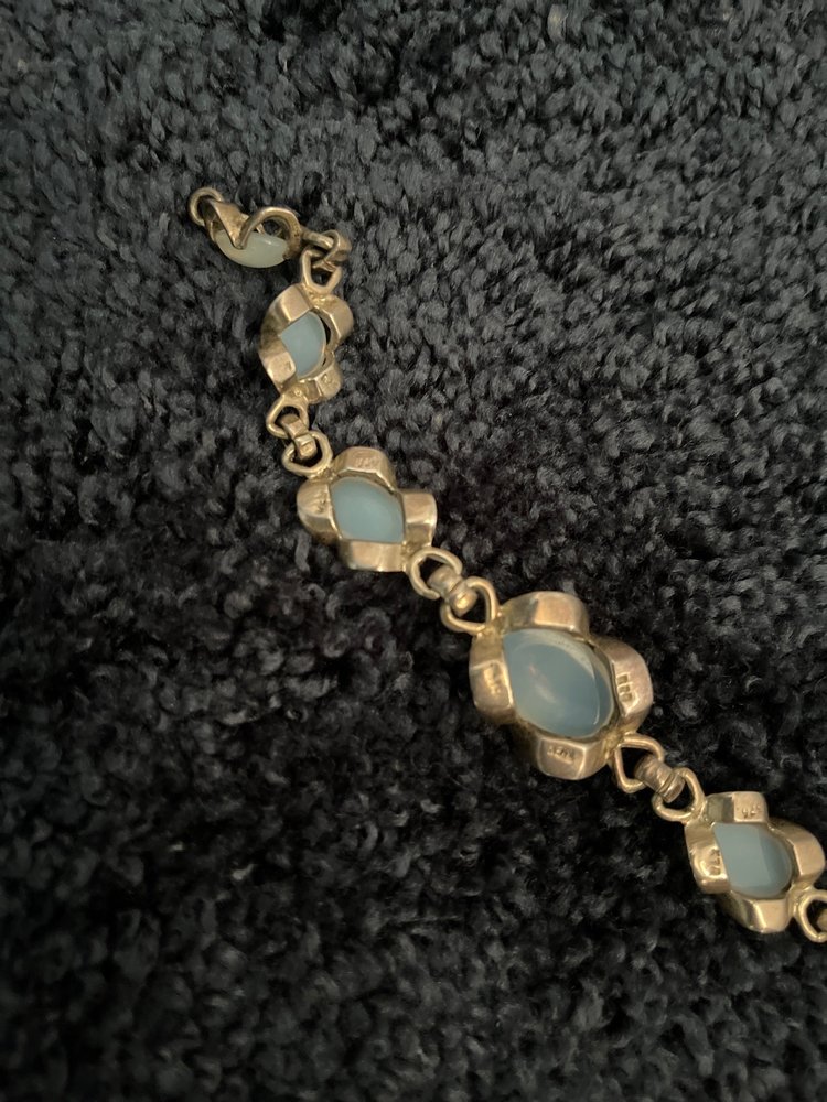 BARONESS JEWELERS Updated September 2024 20 Photos & 20 Reviews 5730 Calle Real, Goleta