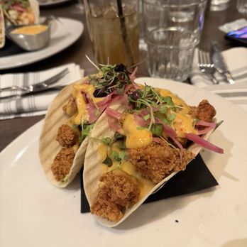 Hilltop Kitchen & Bar - Wine Bars Near Me - Syosset, New York