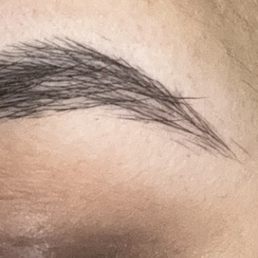 right eyebrow yo can tell how she over thinned the end of my eyebrow