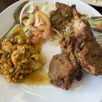 Naan n Curry - Lamb chops with tomato and onions - Indian Near Me - Concord, California Naan n Curry - Lamb chops with tomato and onions - Indian Near Me - Concord, California