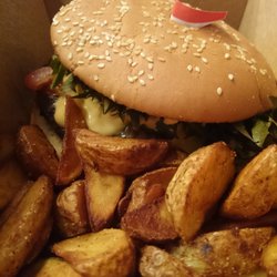 Kos Grill - Hot Burger mit Wedges