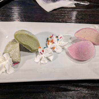 Samurai Japanese Restaurant - Complimentary mochi: green tea and strawberry - Japanese Near Me - Philadelphia, Pennsylvania Samurai Japanese Restaurant - Complimentary mochi: green tea and strawberry - Japanese Near Me - Philadelphia, Pennsylvania