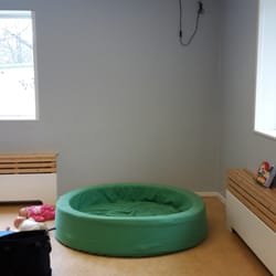 Huvudsta Öppna förskola - Härlig myspöl att läsa böcker i