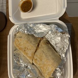 Tres Amigos Taqueria - Carne asada burrito