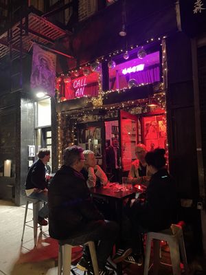 142 Sullivan Bar by null