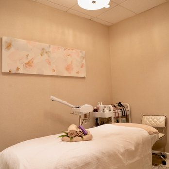Skin Attraction - Newly renovated Treatment Room# 2 - Skin Care Near Me - Honolulu, Hawaii Skin Attraction - Newly renovated Treatment Room# 2 - Skin Care Near Me - Honolulu, Hawaii