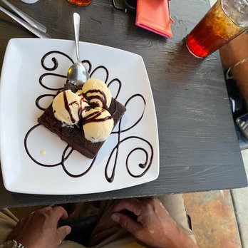 Neches River Wheelhouse - Ice cream brownie - Seafood Near Me - Port Neches, Texas